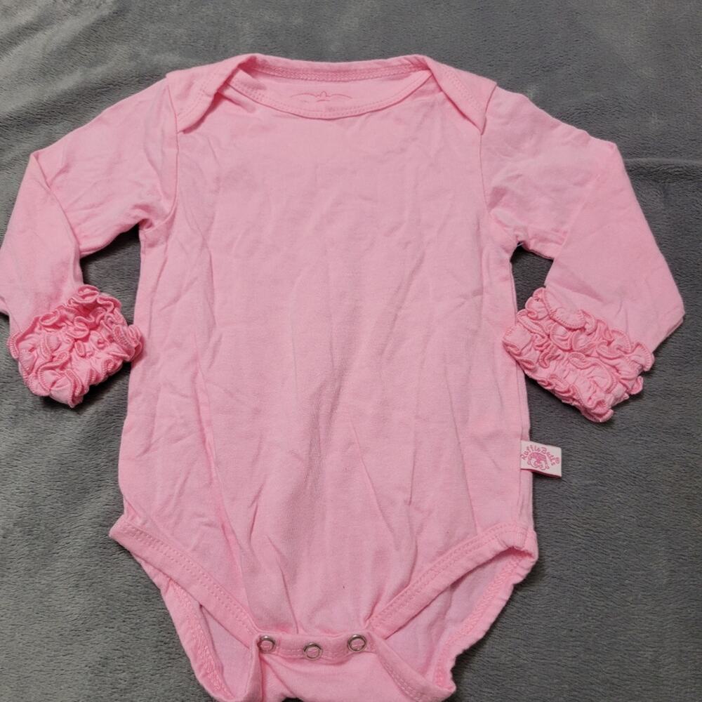 Ruffle Butts Long Sleeve Onesie 6-12 Months Pink Ruffle Hem